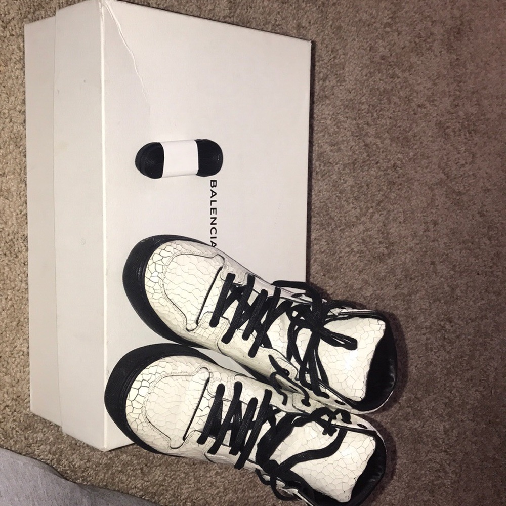 Balenciaga Women’s Pelle S Gomm Craquele Sneakers